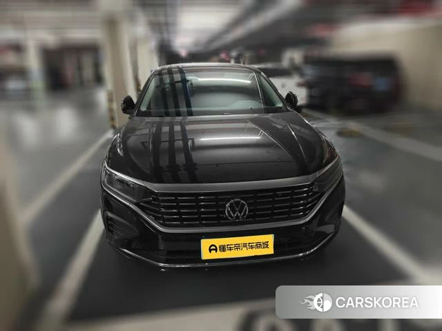 Volkswagen Passat 2025 Черный из Китая, фото 2