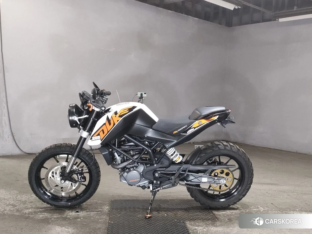Проданный KTM 200 DUKE 2013 из Японии, фото 2