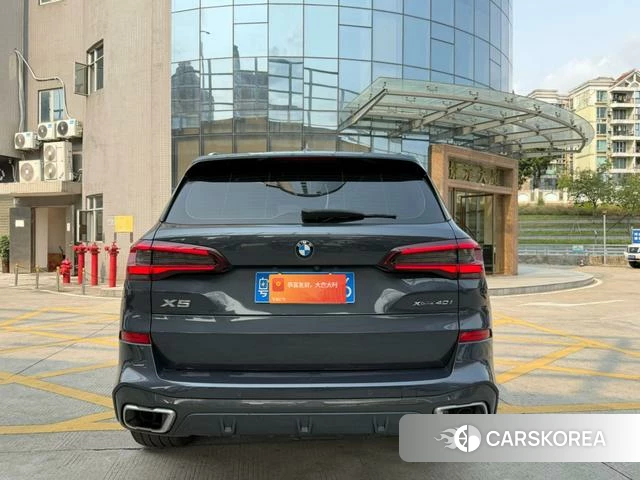 BMW X5 (imported) 2021 Черный из Китая, фото 2