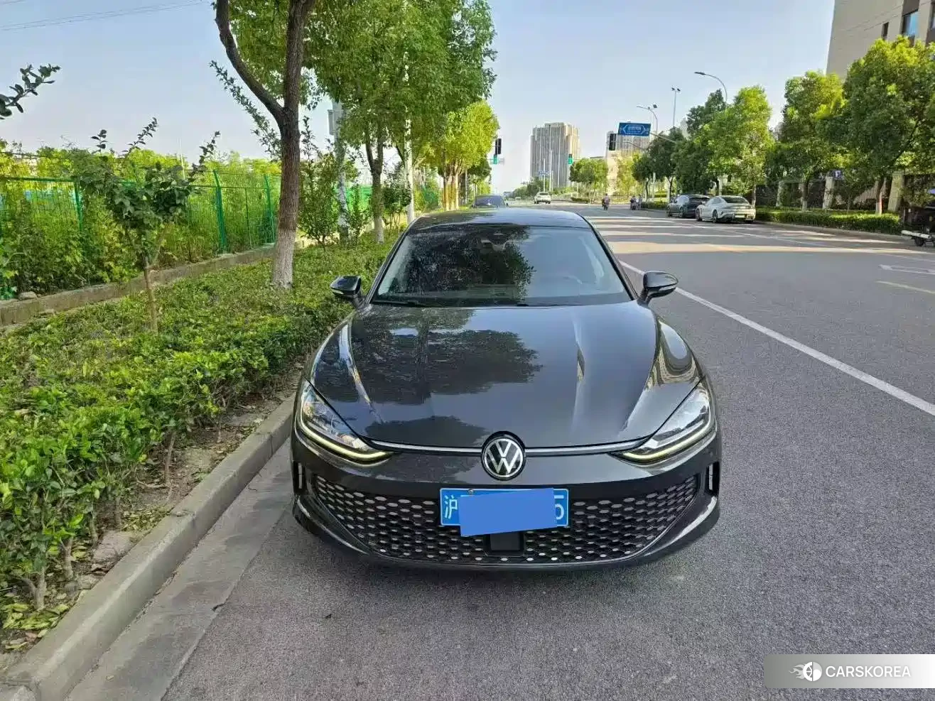 Volkswagen Lamando 2023 Silver/gray из Китая, фото 2