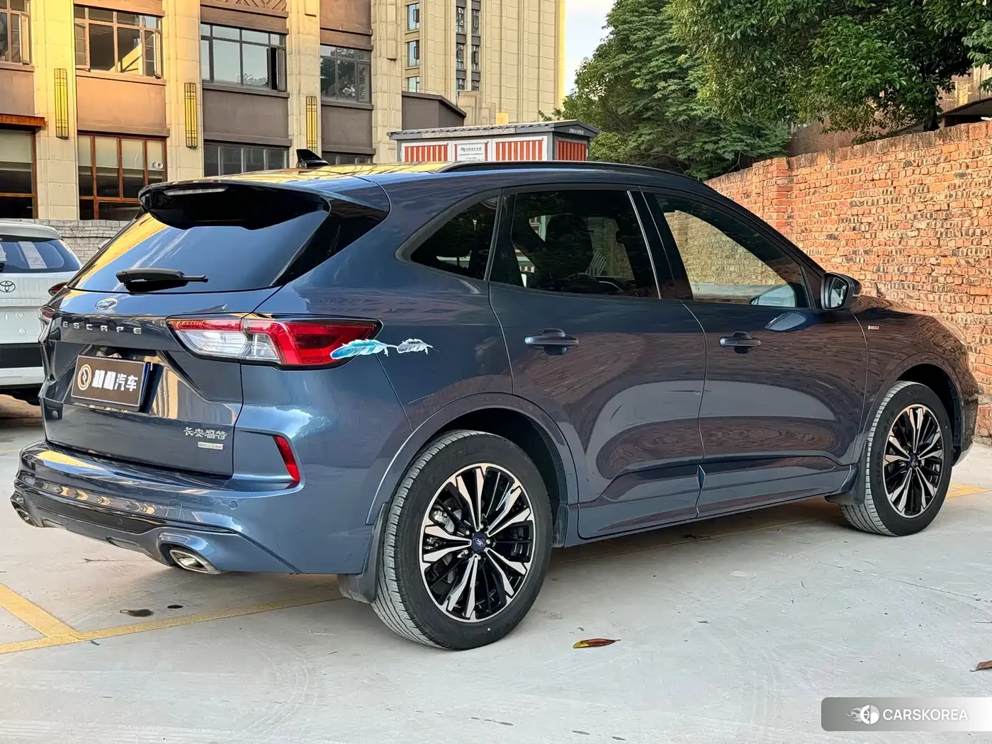 Ford Escape 2022 Silver/gray из Китая, фото 2