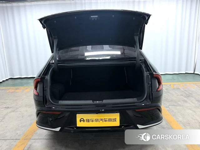 Wuling Automobile Wuling Starlight PHEV id 4254229 из Китая 12