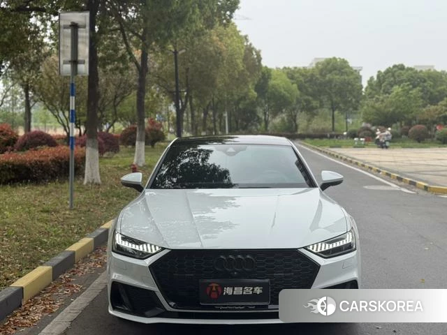 Audi A7 2021 Белый из Китая, фото 2