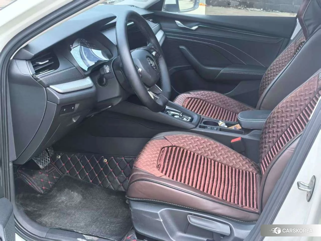 Skoda Octavia 2022 Белый из Китая, фото 2