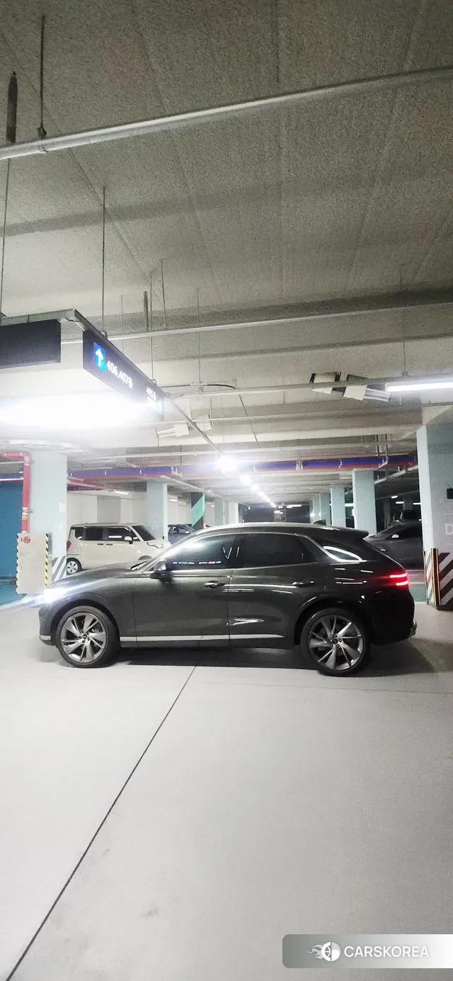 Genesis GV70 2024 Темно-зеленый из Кореи, фото 2