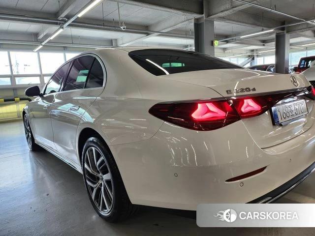 Mercedes-Benz E-Class W214 id 4406185 из Кореи 10