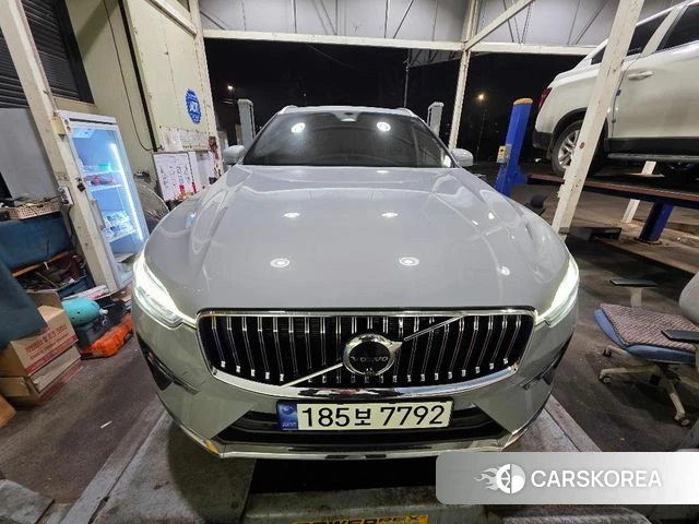 Volvo XC60 second Generation 2024 Серебристо-серый из Кореи, фото 2