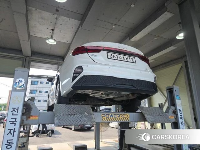 Kia The New K3 2nd generation 2022 Белый из Кореи, фото 2