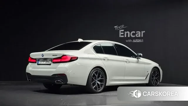 BMW 5 Series (G30) id 3416170 из Кореи 12