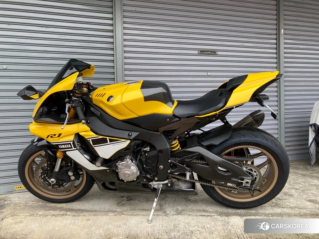Проданный Yamaha YZF-R1 2016 из Японии