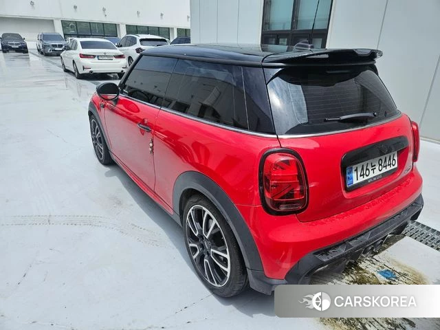 Mini Cooper S 2023 Красный из Кореи, фото 2