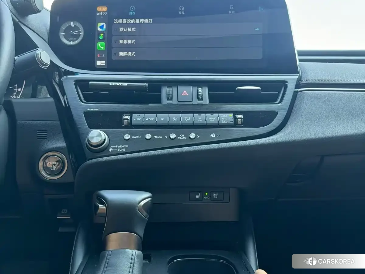 Lexus ES 2023 Silver/gray из Китая, фото 2