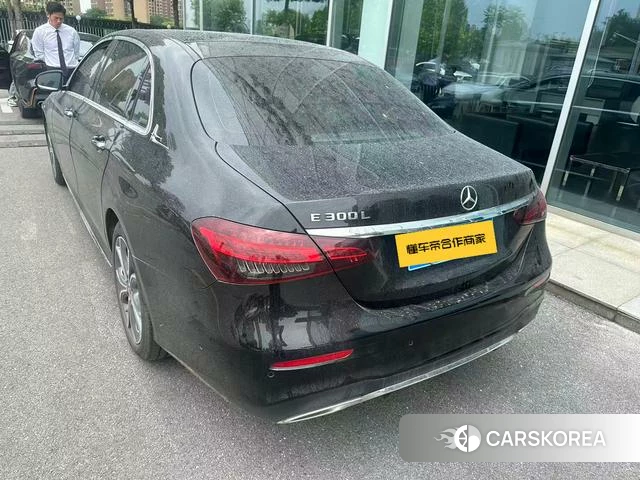 Mercedes-Benz E-class 2022 Черный из Китая, фото 2