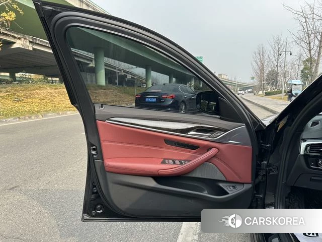 BMW 5 series id 4264719 из Китая 11