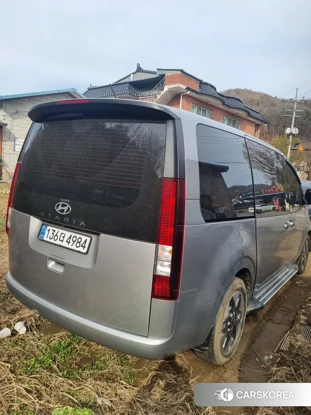 Hyundai Staria 2024 Серебряный из Кореи, фото 3