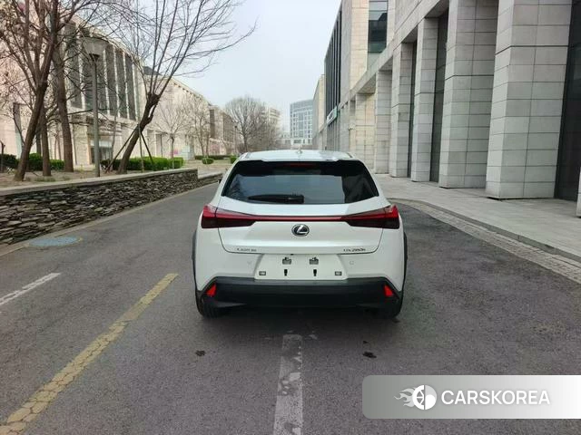 Lexus UX 2021 Белый из Китая, фото 2