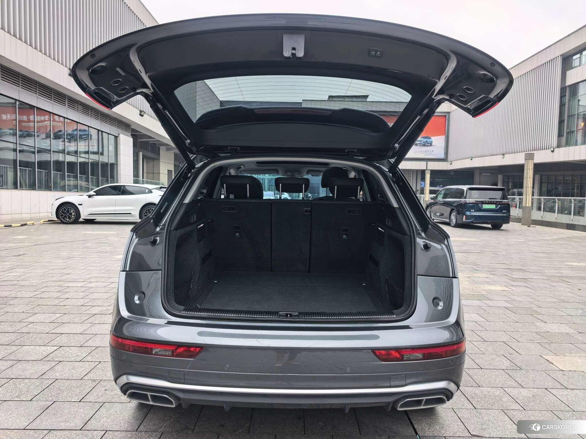 Audi Q5L id 4454051 из Китая 12