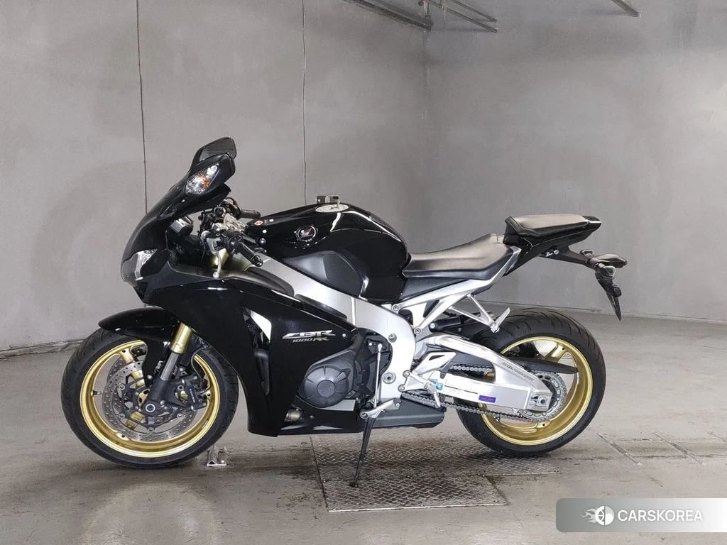 Проданный Honda CBR1000RR 2012 из Японии