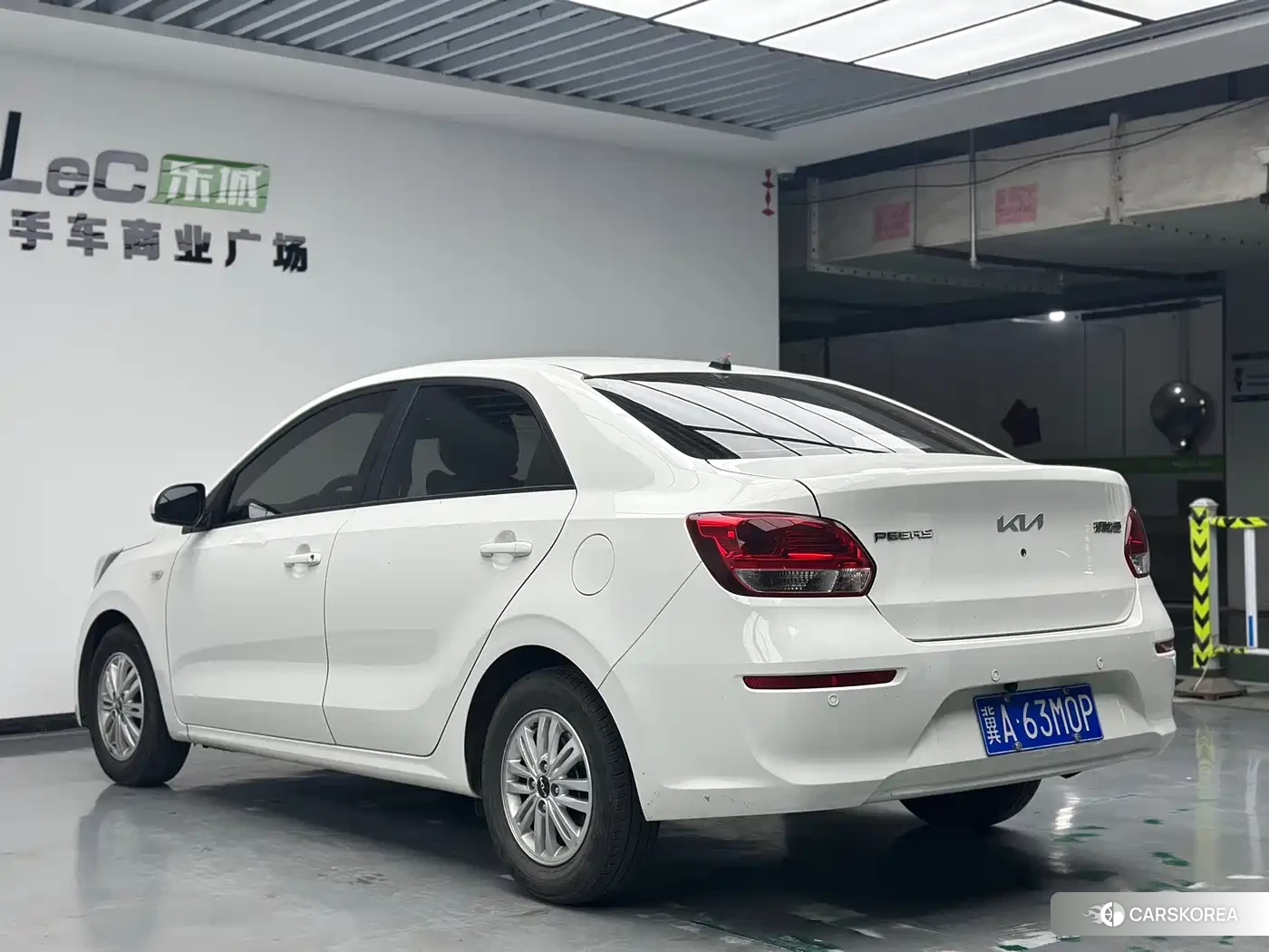 Kia Huanchi 2022 Белый из Китая, фото 6