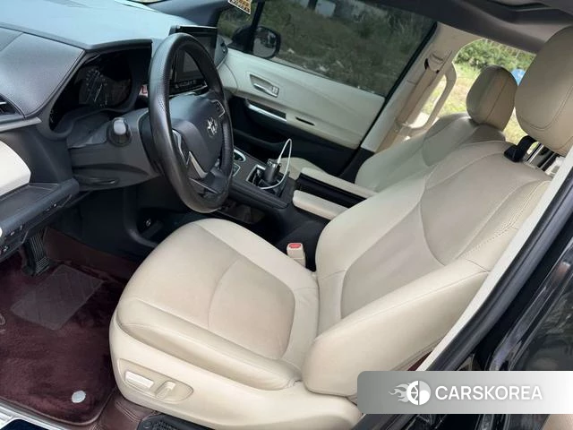 Toyota Saina 2023 Черный из Китая, фото 2