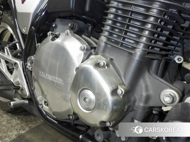 Engine photo
