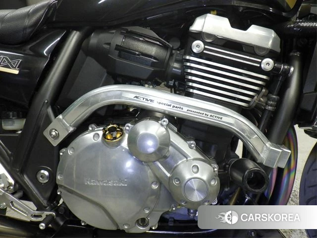 Engine photo