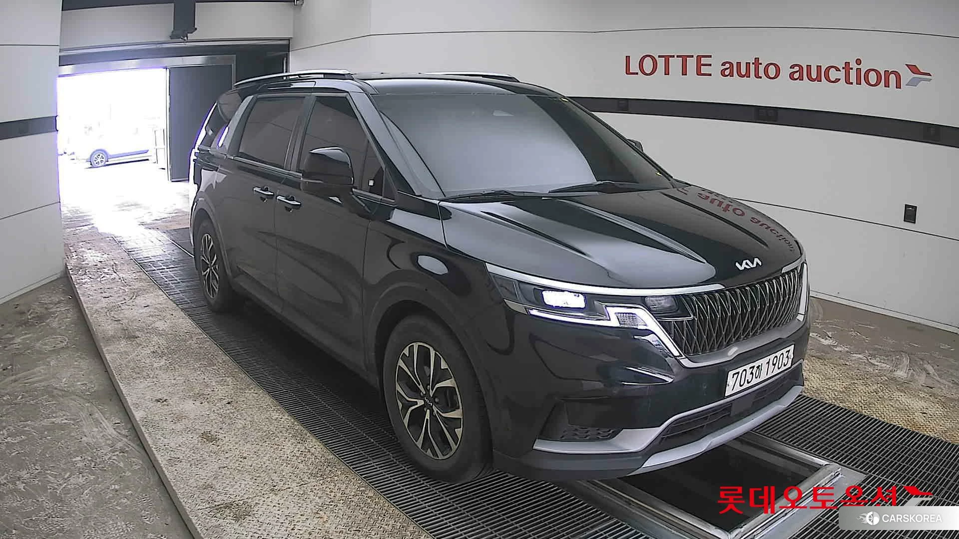 Kia Carnival id 3875718 из Кореи 12