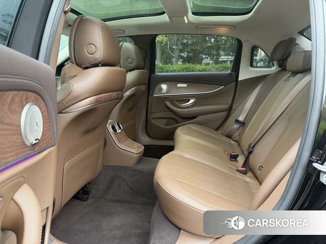 Mercedes-Benz E-class id 4209362 из Китая 2