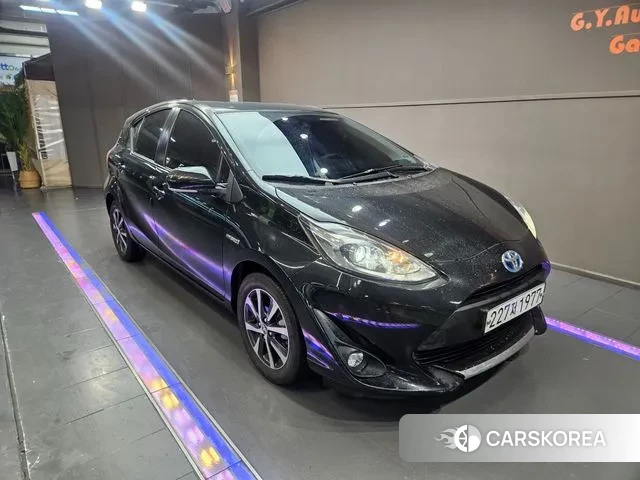 Toyota Prius C id 3484469 из Кореи 11