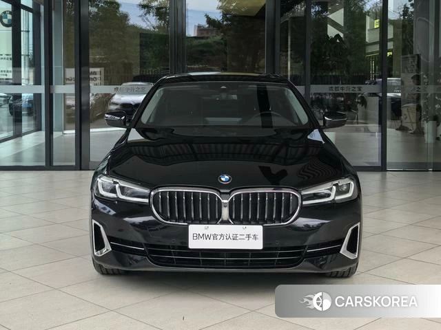 BMW 5 series 2022 Черный из Китая, фото 4