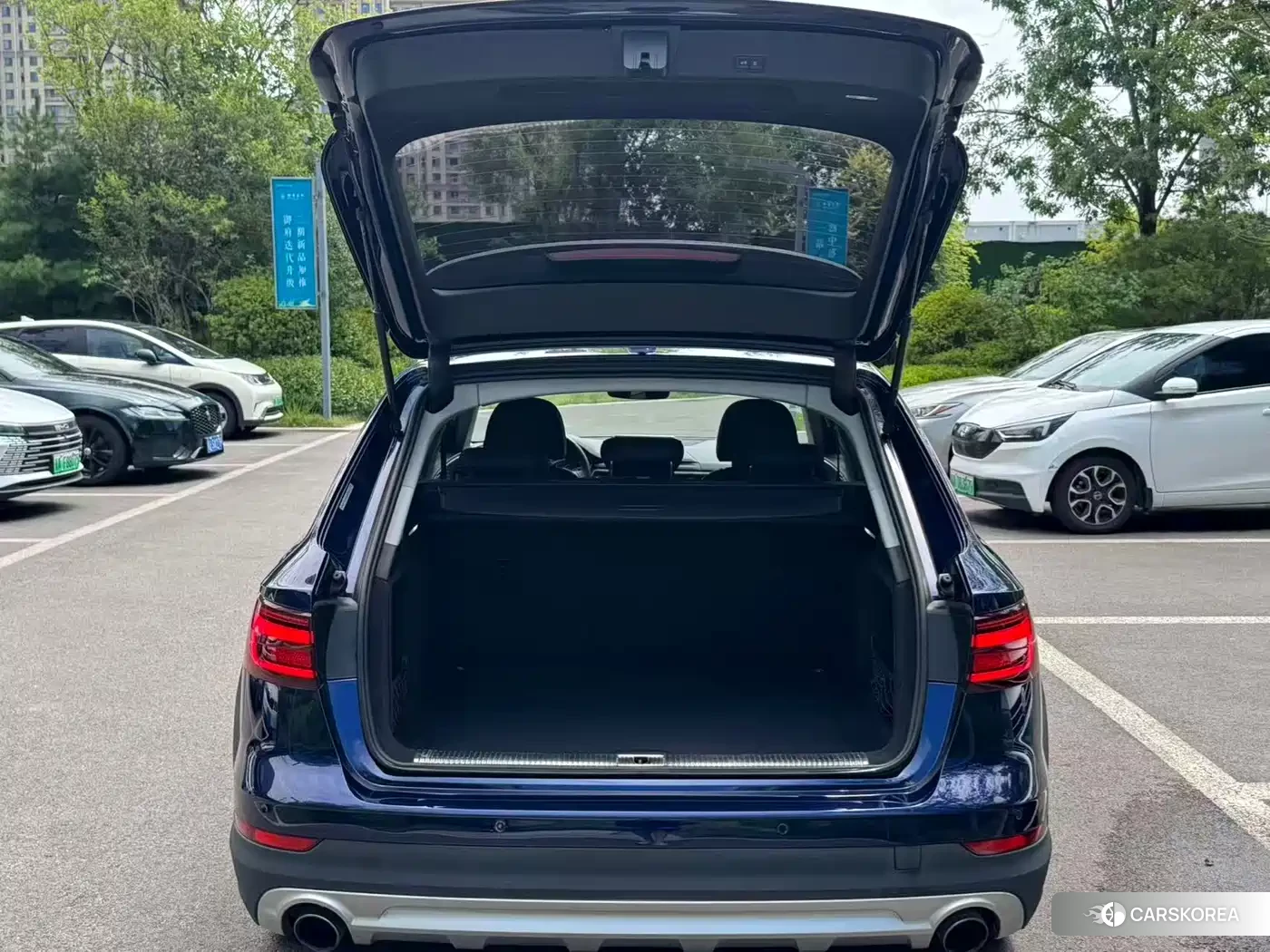 Audi A4L id 4600782 из Китая 9