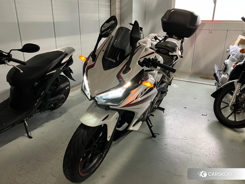 Проданный Honda CBR400R ABS 2021 из Японии, фото 2