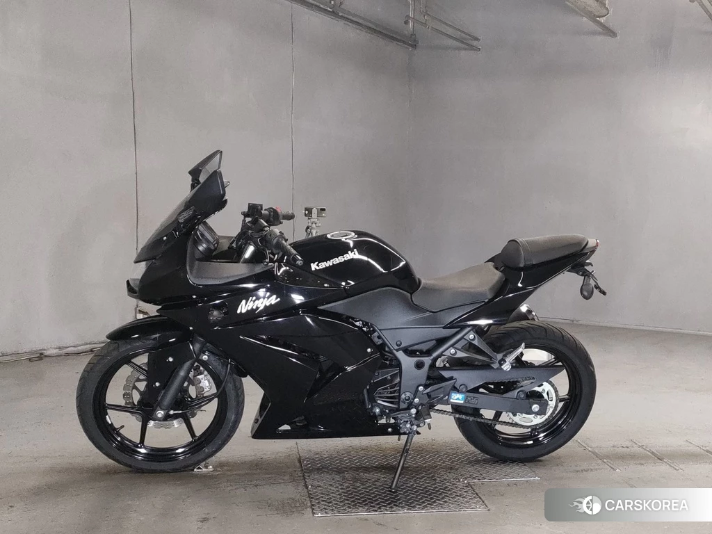 Проданный Kawasaki NINJA 250R id 4165111 из Японии