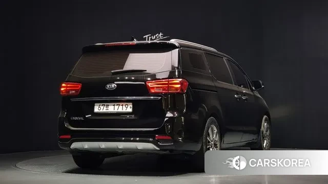 Kia The New Carnival id 2995637 из Кореи 12