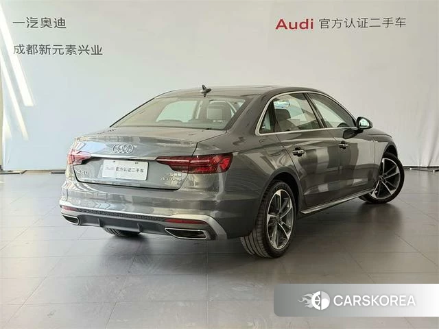 Audi A4L 2023 Темно-серый из Китая, фото 5