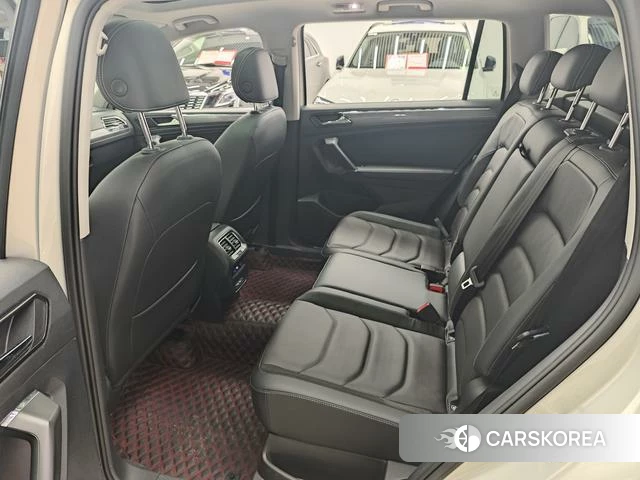 Volkswagen Tiguan L id 4297935 из Китая 12