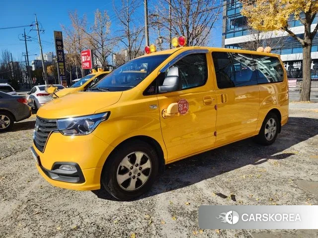 Hyundai The New Grand Starex 2018 Желтый из Кореи, фото 3