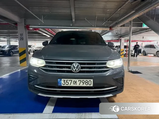 Volkswagen Tiguan second Generation 2021 Серый из Кореи, фото 6
