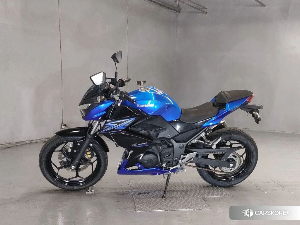 Проданный Kawasaki Z250 2015 из Японии