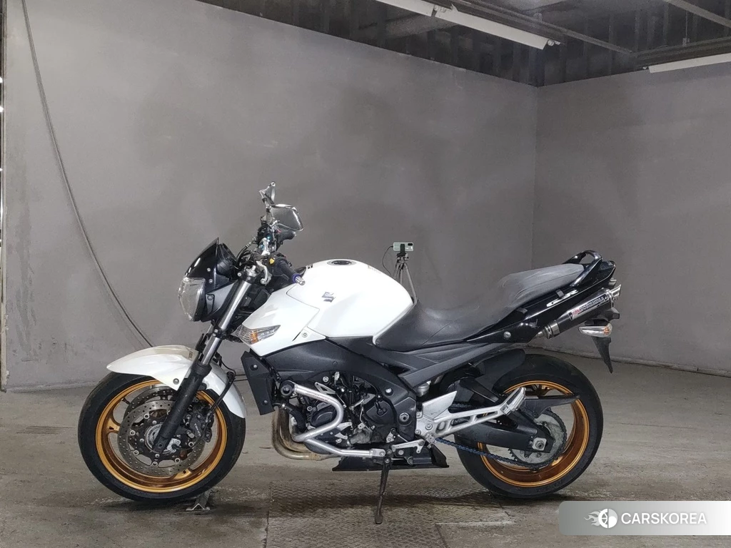 Проданный Suzuki GSR400 2012 из Японии, фото 2
