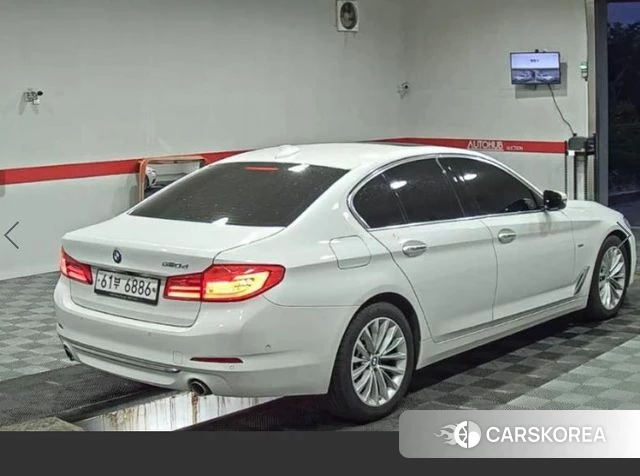 BMW 5 Series (G30) 2018 Белый из Кореи, фото 4