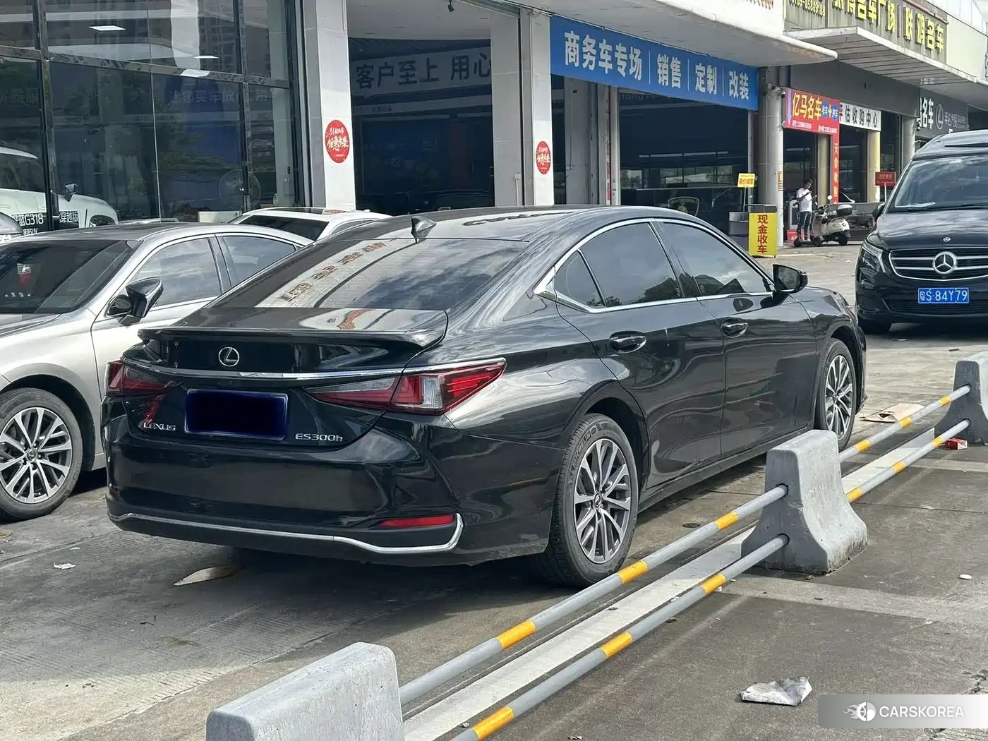 Lexus ES 2023 Черный из Китая, фото 2