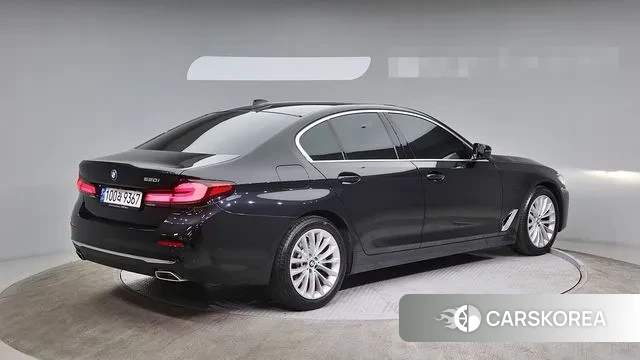 BMW 5 Series (G30) id 3098111 из Кореи 12