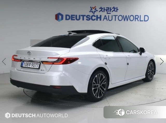 Toyota Camry (XV80) 2025 Белый из Кореи, фото 2