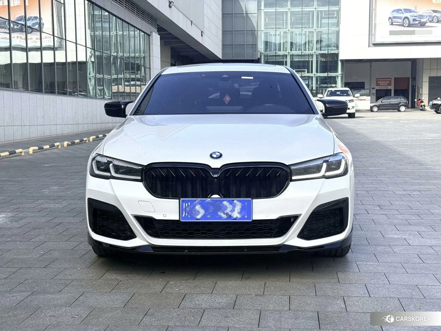 BMW 5 series 2021 Белый из Китая, фото 2