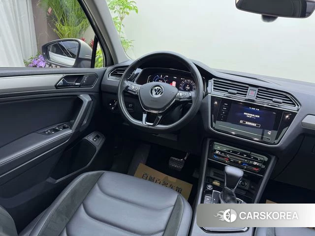 Volkswagen Tiguan L PHEV id 4209979 из Китая 9
