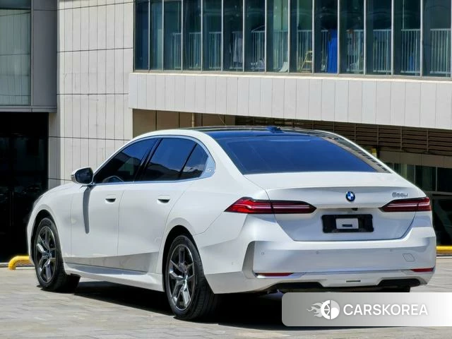 BMW 5 series id 4265671 из Китая 9