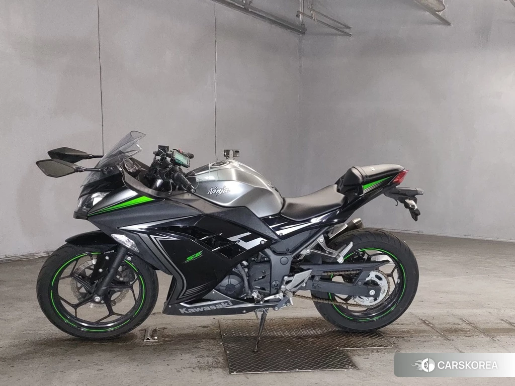 Проданный Kawasaki NINJA 250 2015 из Японии, фото 2