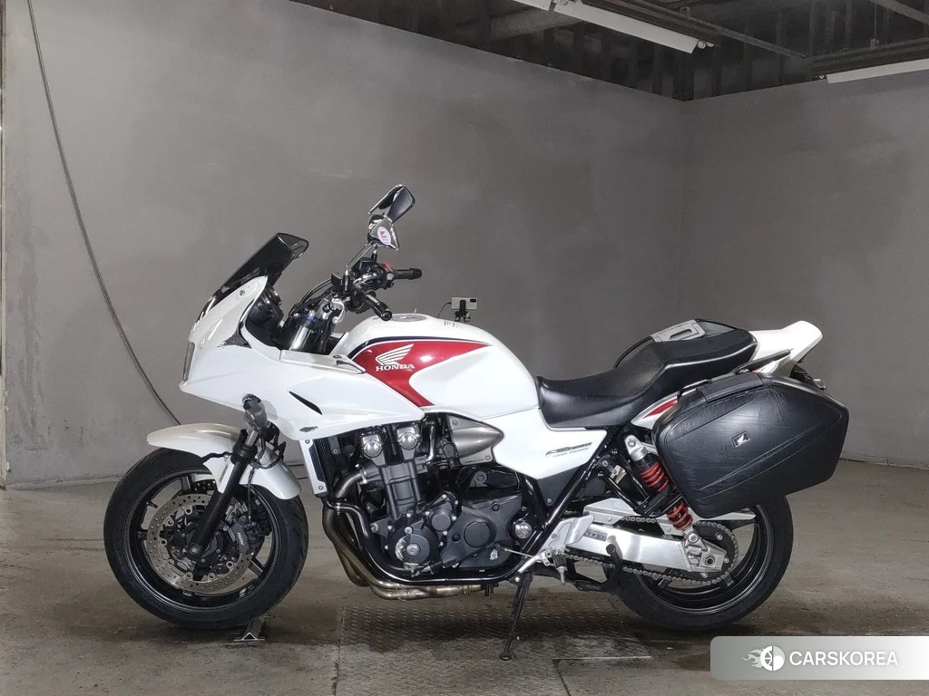 Проданный Honda CB1300ST 2010 из Японии, фото 2