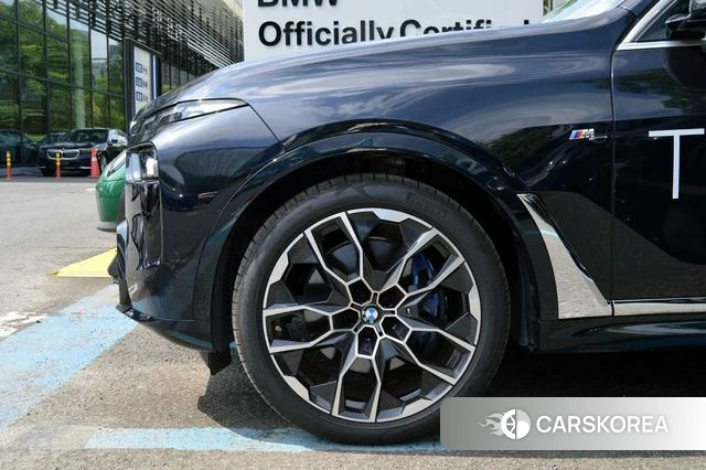 BMW X7 id 4260454 из Китая 8